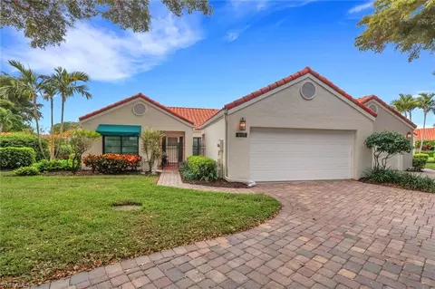 805 Reef Point Cir, Naples, FL 34108