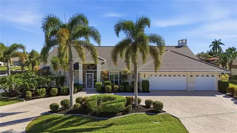 2544 SE 23rd Pl, Cape Coral, FL 33904