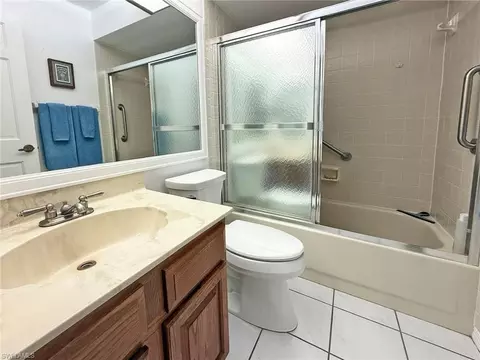 2005 Pine Isle Ln #2005, Naples, FL 34112 photo 11