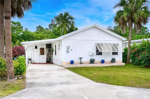 4 Creek Cir, Naples, FL 34114