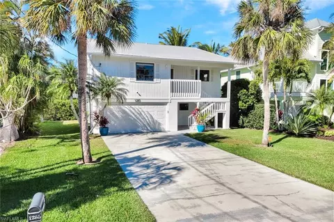 1285 Grand Canal Dr, Naples, FL 34110