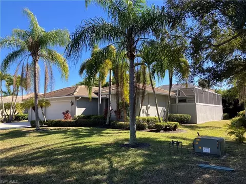 9756 Alhambra Ln, Bonita Springs, FL 34135