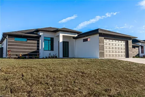 405 Kismet Pkwy E, Cape Coral, FL 33909