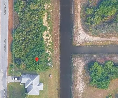 427 Western Ave S, Lehigh Acres, FL 33974