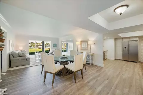 383 Harbour Dr #101, Naples, FL 34103