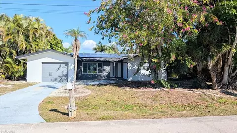 5279 Stratford Ct, Cape Coral, FL 33904