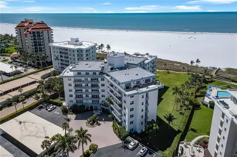 220 Seaview Ct #305, Marco Island, FL 34145