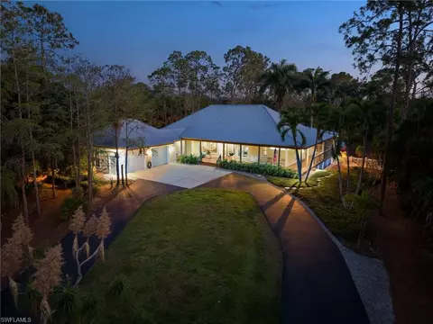 5660 English Oaks Ln, Naples, FL 34119