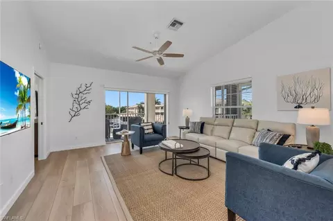 6010 Chardonnay Ln #304, Naples, FL 34119