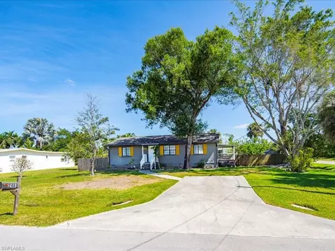 2469 Florida Ave, Naples, FL 34112
