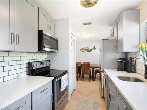 2469 Florida Ave, Naples, FL 34112 photo 15