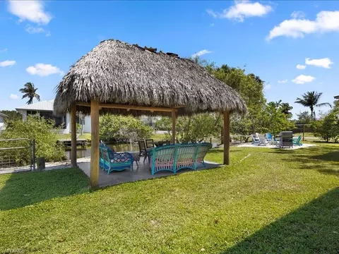 2469 Florida Ave, Naples, FL 34112 photo 3