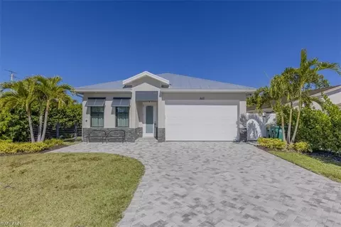 803 92nd Ave N, Naples, FL 34108