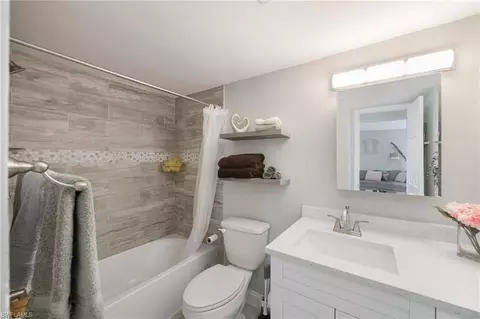 Bath - 232 Palm Dr #1, Naples, FL 34112 photo 3 of 4