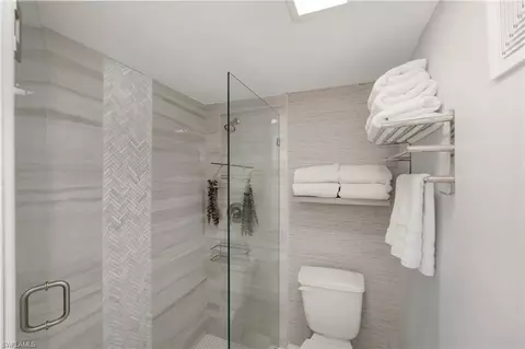 Bath - 232 Palm Dr #1, Naples, FL 34112 photo 4 of 4