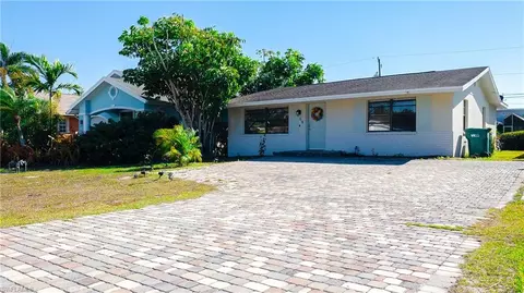 814 109th Ave N, Naples, FL 34108