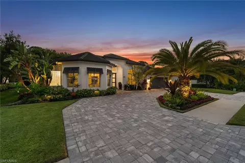 985 Spanish Moss Trl, Naples, FL 34108