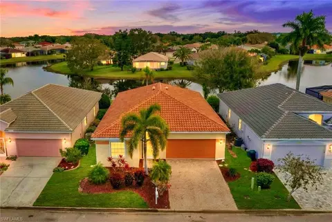 11239 Lakeland Cir, Fort Myers, FL 33913