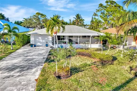 55 9th St, Bonita Springs, FL 34134