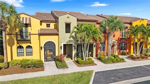 9027 Alturas Ln #3304, Naples, FL 34113