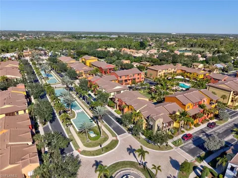 9071 Albion Ln N #5701, Naples, FL 34113