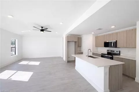 108 Indiana Pl, Lehigh Acres, FL 33936
