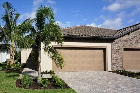 9183 Woodhurst Dr, Naples, FL 34120