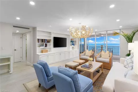 1919 Gulf Shore Blvd N #301, Naples, FL 34102