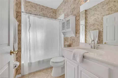Bath - 104 Glen Eagle Cir, Naples, FL 34104 photo 4 of 4