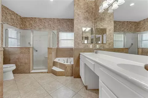 Bath - 104 Glen Eagle Cir, Naples, FL 34104 photo 1 of 4