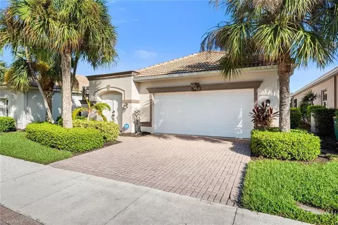 Exterior - 104 Glen Eagle Cir, Naples, FL 34104 photo 6 of 8