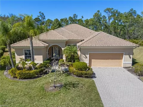 7942 Founders Cir, Naples, FL 34104