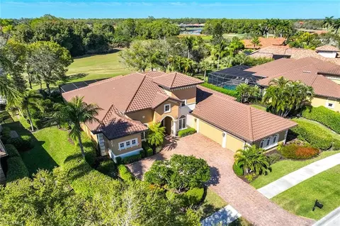 9030 Shenendoah Cir, Naples, FL 34113