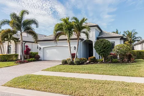 1869 Mustique St, Naples, FL 34120