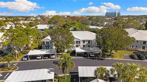 864 Gulf Pavilion Dr #202, Naples, FL 34108