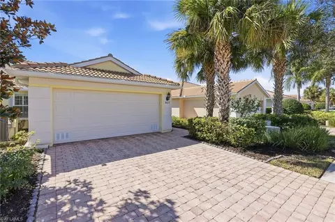 8612 Genova Ct, Naples, FL 34114