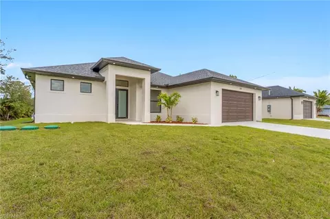 715 Theodore Vail St E, Lehigh Acres, FL 33974