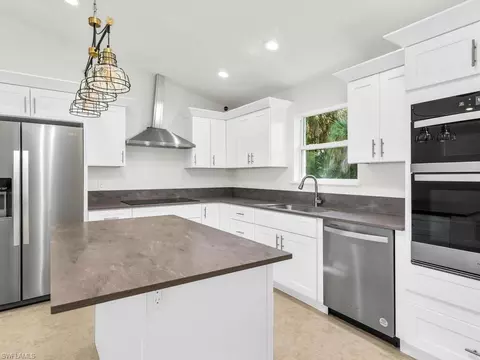 Kitchen - 200 Cays Dr, Naples, FL 34114 photo 2 of 3
