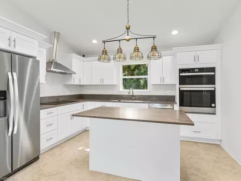 Kitchen - 200 Cays Dr, Naples, FL 34114 photo 1 of 3