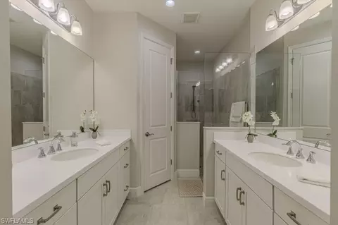 Bath - 2199 Marquesa Cir, Naples, FL 34112 photo 1 of 2