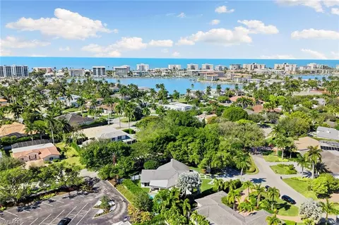 2570 Crayton Rd, Naples, FL 34103 photo 36