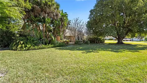 Exterior - 60 Brampton Ln, Naples, FL 34104 photo 9 of 14
