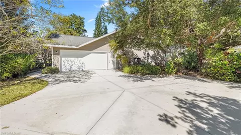 Exterior - 60 Brampton Ln, Naples, FL 34104 photo 11 of 14