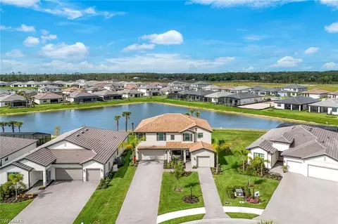 20669 Greenwich Pl, Estero, FL 33928 photo 2
