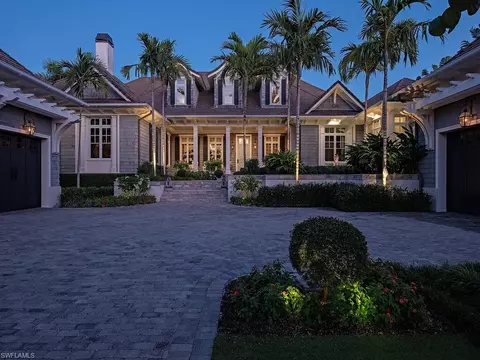 1963 Gulf Shore Blvd S, Naples, FL 34102