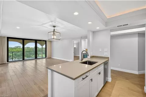 6020 Pelican Bay Blvd #E402, Naples, FL 34108