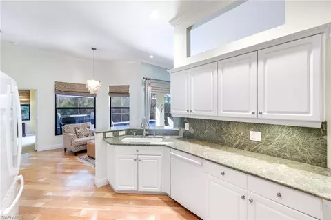 Kitchen - 302 Sawgrass Ct, Naples, FL 34110 photo 3 of 4