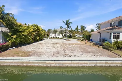 1670 Dolphin Ct, Naples, FL 34102 photo 13