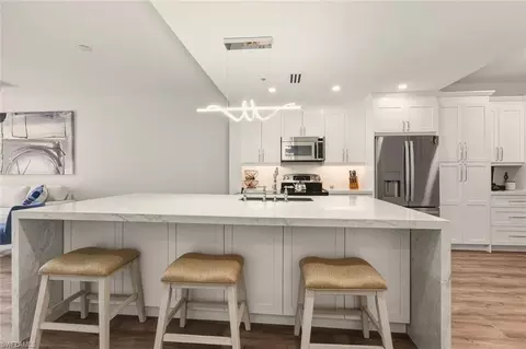 6820 Sterling Greens Pl #2105, Naples, FL 34104