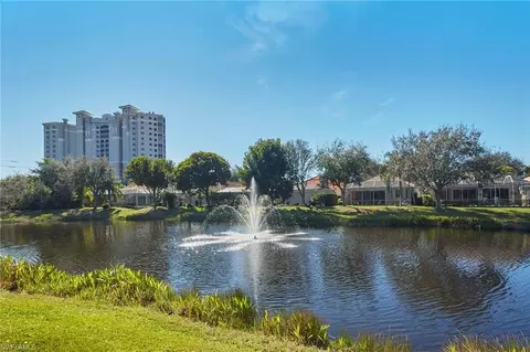 377 Mallory Ct, Naples, FL 34110